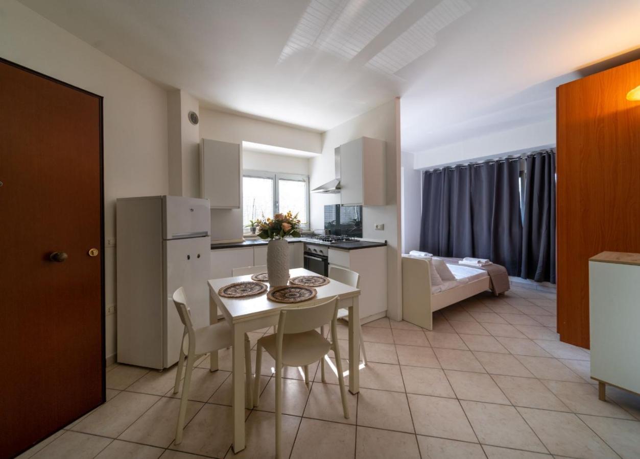 Residence Alessandra Cesenatico Buitenkant foto