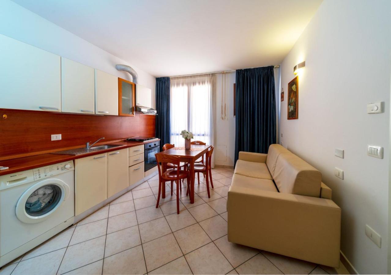 Residence Alessandra Cesenatico Buitenkant foto
