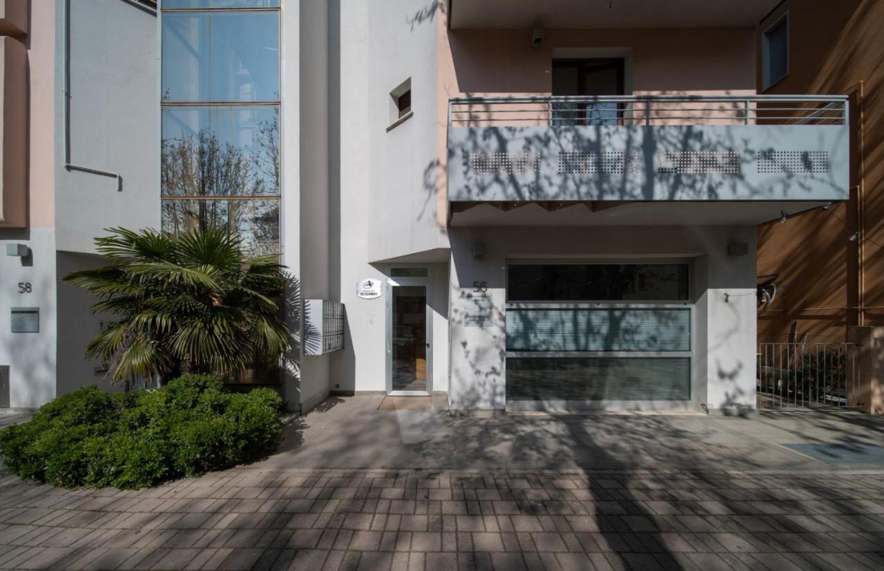Residence Alessandra Cesenatico Buitenkant foto